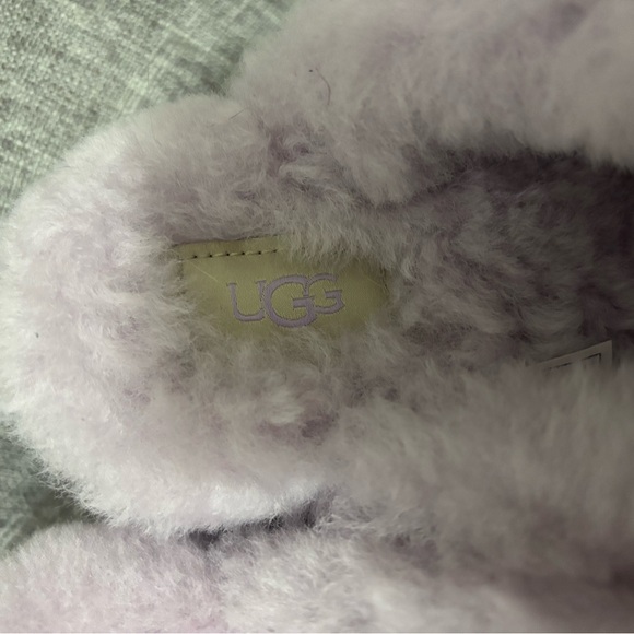 Fluffy purple UGG’s - Picture 3 of 5